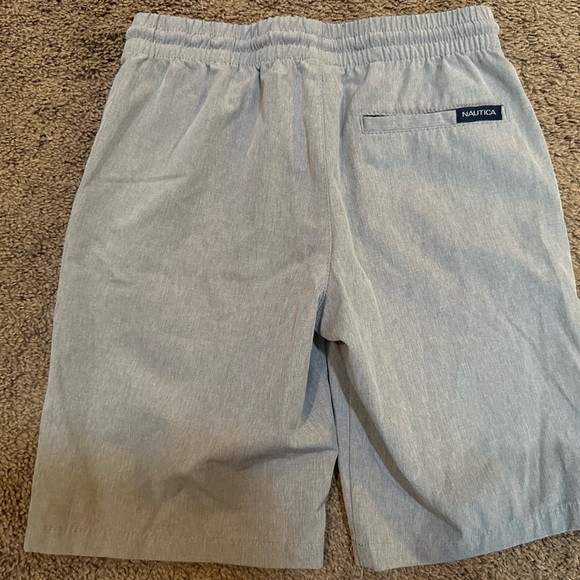 Youth Gray Nautica Shorts - Picture 3 of 4